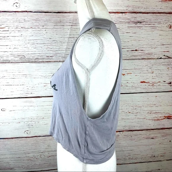 CrossFit “Crops & Cleans” Gray Muscle Crop Tank – Size M - Picture 3 of 3
